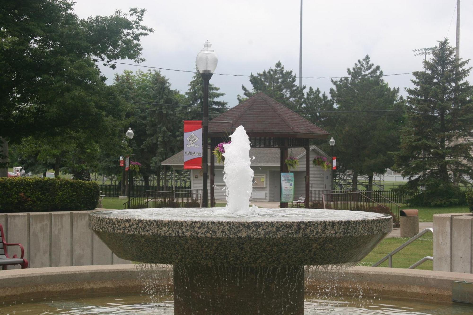 Fountain Inn Van Wert Extérieur photo